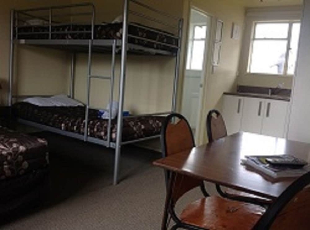 Imagen de la habitación del Hotel All Seasons Holiday Park. Foto 9