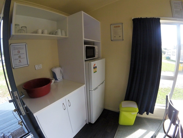 Imagen de la habitación del Hotel All Seasons Holiday Park. Foto 13