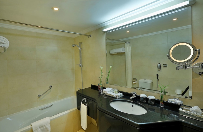 Imagen de la habitación del Hotel All Seasons Hotel Al Ain. Foto 7