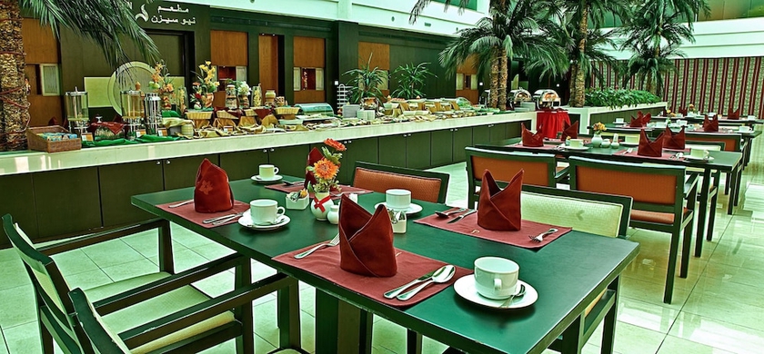 Imagen del bar/restaurante del Hotel All Seasons Hotel Al Ain. Foto 2
