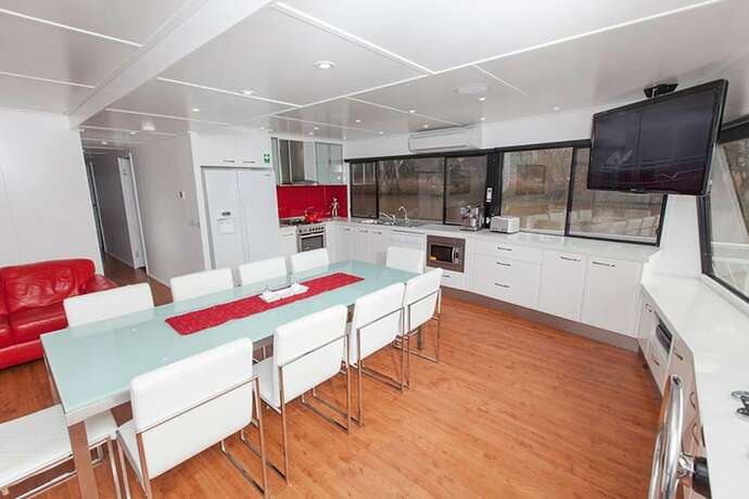 Imagen de la habitación del Hotel All Seasons Houseboats. Foto 12