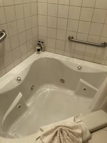 Imagen de la habitación del Hotel All Seasons Inn. Foto 2