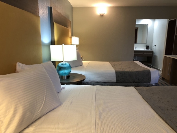 Imagen de la habitación del Hotel All Seasons Inn & Suites. Foto 12