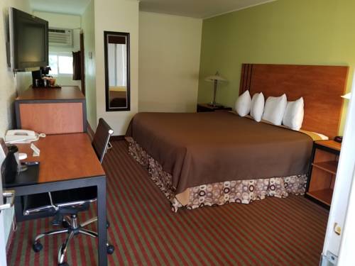 Imagen de la habitación del Hotel All Seasons Inn and Suites, Bourne. Foto 7