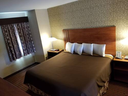 Imagen de la habitación del Hotel All Seasons Inn and Suites, Bourne. Foto 12