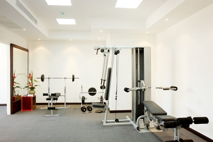 Imagen de los interiores del Hotel All Seasons Naiharn. Foto 12