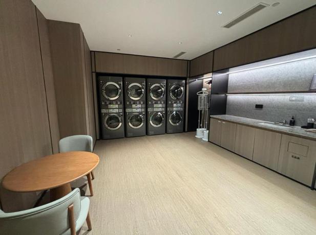 Imagen de los interiores del Hotel All Seasons Shanghai Lujiazui Pudong Avenue. Foto 6