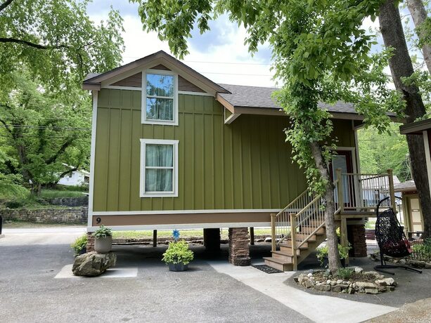 Imagen de la habitación del Hotel All Seasons Treehouse Village. Foto 11