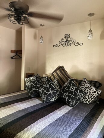 Imagen de la habitación del Hotel All Seasons Treehouse Village. Foto 17