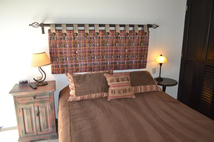 Imagen de la habitación del Hotel All Suite El Marques De Antigua. Foto 3