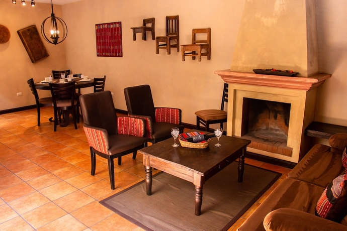 Imagen de la habitación del Hotel All Suite El Marques De Antigua. Foto 5