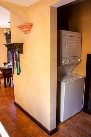 Imagen de la habitación del Hotel All Suite El Marques De Antigua. Foto 8