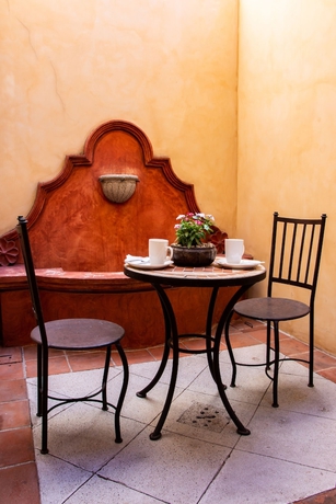 Imagen de la habitación del Hotel All Suite El Marques De Antigua. Foto 9