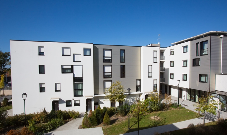 Imagen de los exteriores del Hotel All Suites Appart Pau. Foto 10