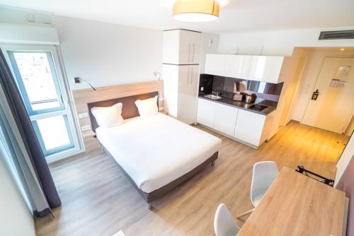 Imagen de la habitación del Hotel All Suites Choisy Le Roi. Foto 9