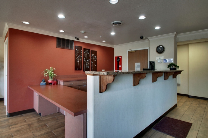 Imagen de los interiores del Hotel All Towne Suites. Foto 14