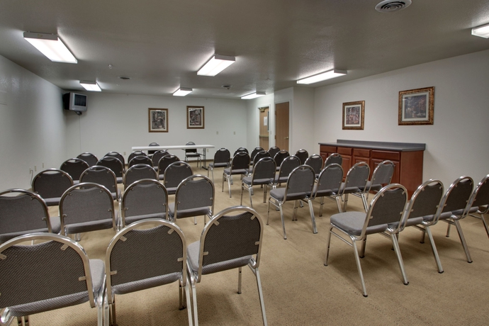 Imagen de los interiores del Hotel All Towne Suites. Foto 18