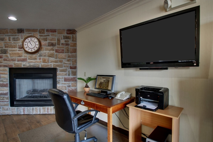 Imagen de los interiores del Hotel All Towne Suites. Foto 19
