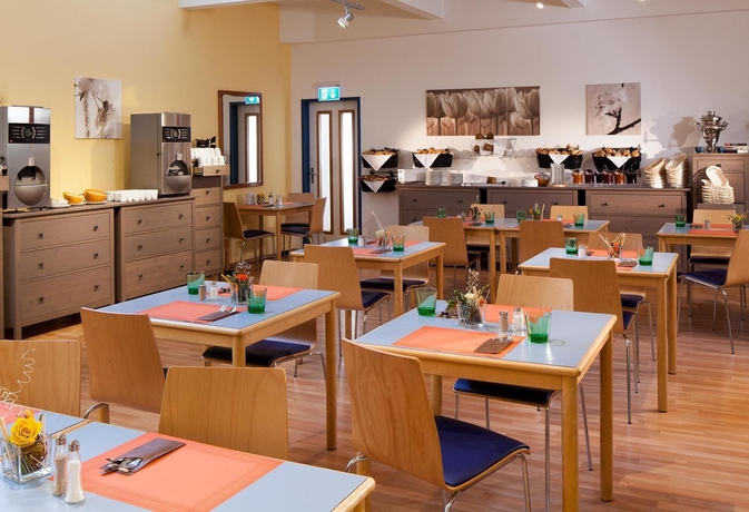 Imagen del bar/restaurante del Hotel All you Need Vienna 2. Foto 7