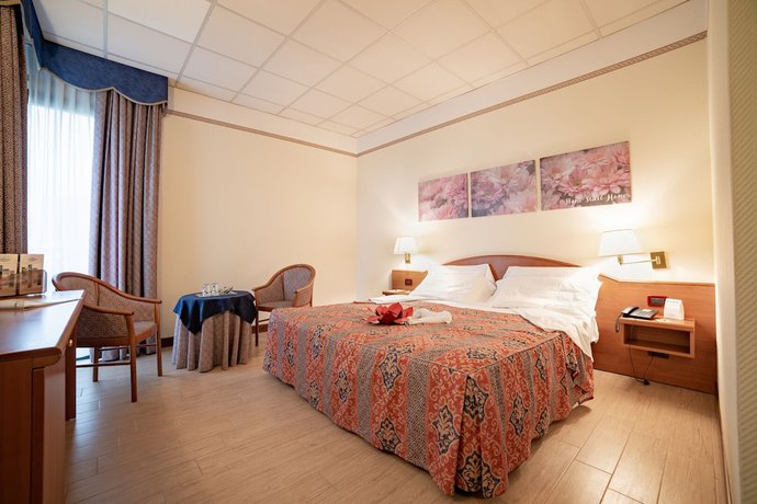 Imagen de la habitación del Hotel All\'Orso. Foto 16