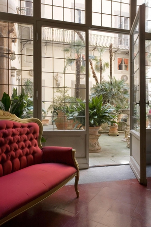 Imagen de los interiores del Hotel All-Suites Palazzo Magnani Feroni. Foto 11