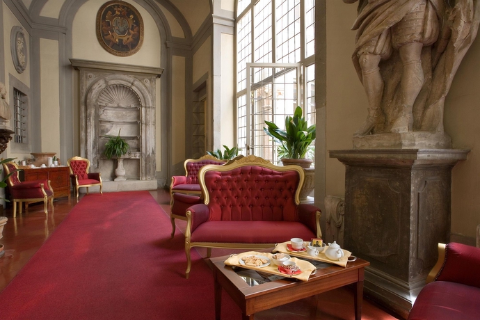 Imagen de los interiores del Hotel All-Suites Palazzo Magnani Feroni. Foto 12