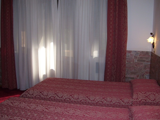 Imagen de la habitación del Hotel Alla Bianca. Foto 13