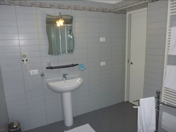 Imagen de la habitación del Hotel Alla Bianca. Foto 16