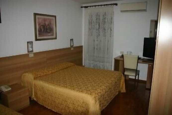 Imagen de la habitación del Hotel Alla Botte. Foto 13