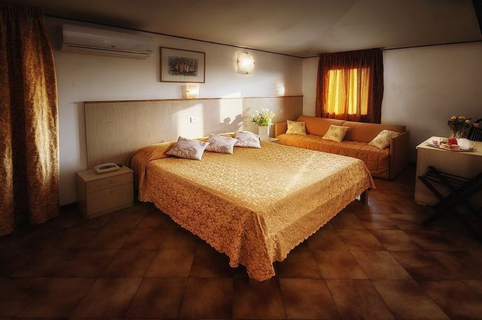 Imagen de la habitación del Hotel Alla Botte. Foto 14