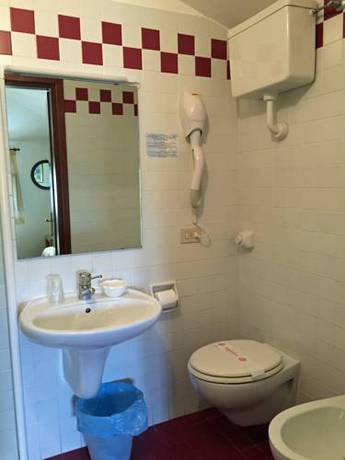 Imagen de la habitación del Hotel Alla Citt&agrave; Di Trieste. Foto 3