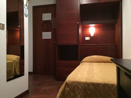 Imagen de la habitación del Hotel Alla Citt&agrave; Di Trieste. Foto 10