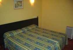 Imagen de la habitación del Hotel Alla Dins. Foto 2