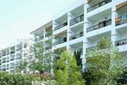 Imagen de los exteriores del Hotel Alla Dins. Foto 4