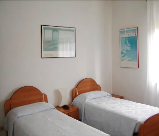 Imagen de la habitación del Hotel Alla Fiera. Foto 13