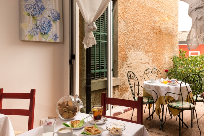 Imagen de los exteriores del Hotel Alla Giustizia. Foto 10