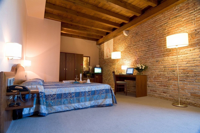 Imagen de la habitación del Hotel Alla Torre, Castelfranco Veneto. Foto 5