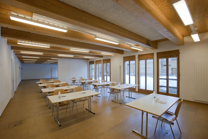 Imagen de los interiores del Hotel Allalin. Foto 15