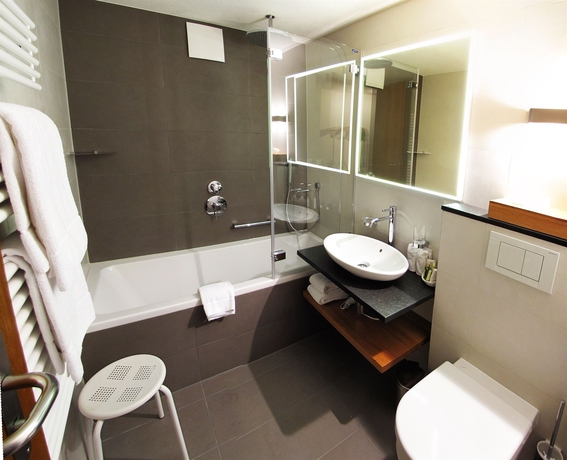 Imagen de la habitación del Hotel Allalin. Foto 9