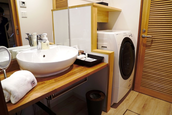 Imagen de la habitación del Hotel Allamanda Imgya Coral Village. Foto 13