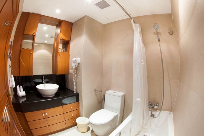 Imagen de la habitación del Hotel Allamanda Laguna Phuket. Foto 12