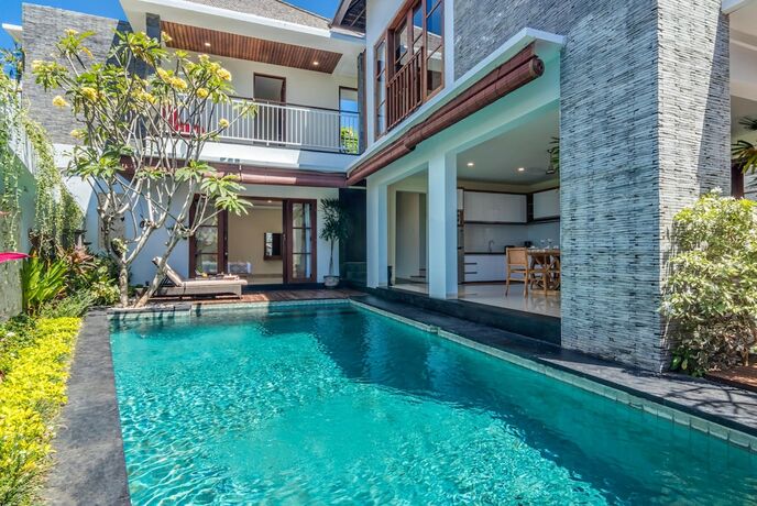 Imagen de la habitación del Hotel Allamanda Villa Jimbaran. Foto 11