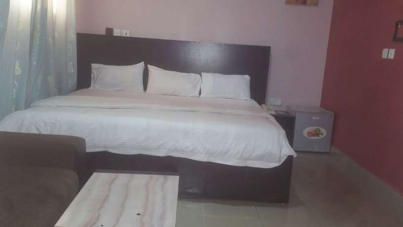 Imagen de la habitación del Hotel Allan Keri And Suites. Foto 4