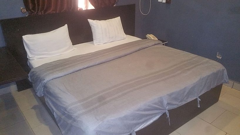 Imagen de la habitación del Hotel Allan Keri And Suites. Foto 5