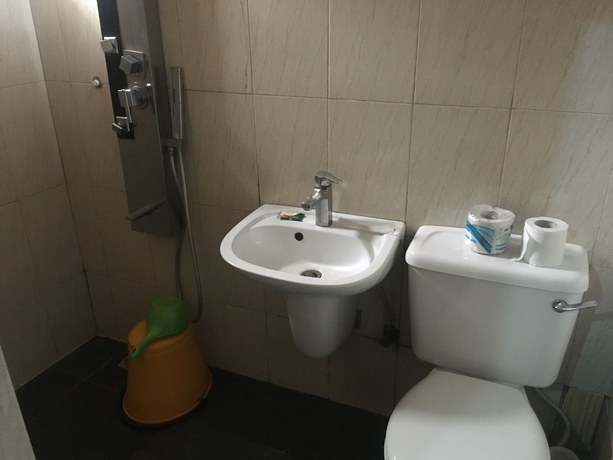 Imagen de la habitación del Hotel Allan Keri And Suites. Foto 6