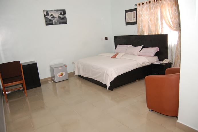 Imagen de la habitación del Hotel Allan Keri And Suites. Foto 13