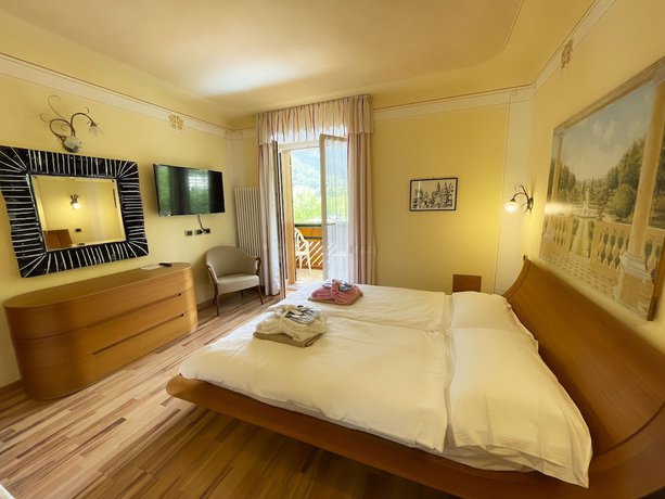 Imagen de la habitación del Hotel Alle Dolomiti Boutique Lake. Foto 11