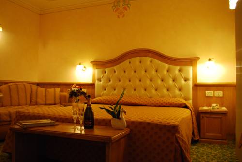 Imagen de la habitación del Hotel Alle Dolomiti. Foto 5