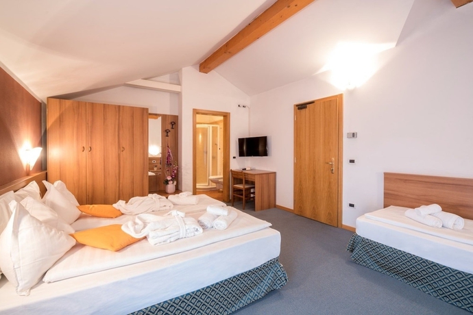 Imagen de la habitación del Hotel Alle Piramidi. Foto 8