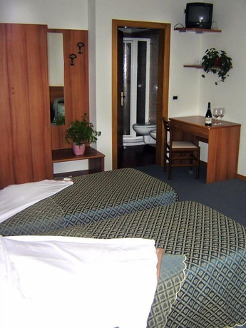 Imagen de la habitación del Hotel Alle Piramidi. Foto 13